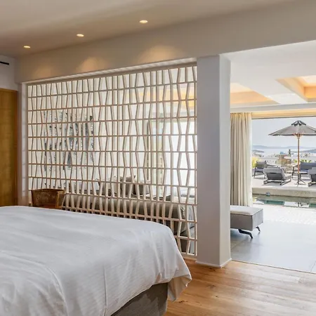Rochari Hotel 4*