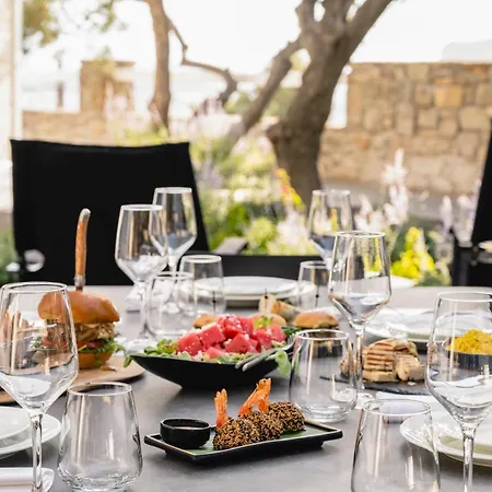 Rochari Hotel