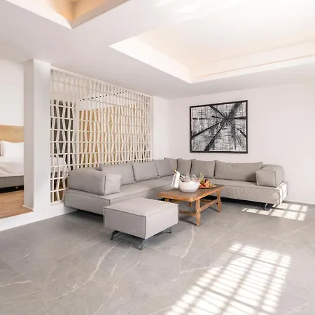 Rochari Hotel 4*